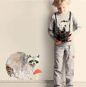Znovu snímatelná samolepka Raccoon, 40 x 30 cm