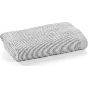 Světle šedý bavlněný ručník Kave Home Miekki, 50 x 100 cm