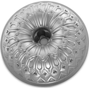 Forma na bábovku ve stříbrné barvě Nordic Ware Royal, 2,36 l