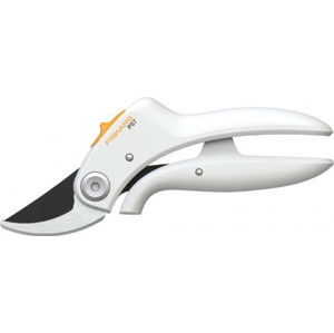 Bílé dvoučepelové zahradnické nůžky Fiskars PowerLever