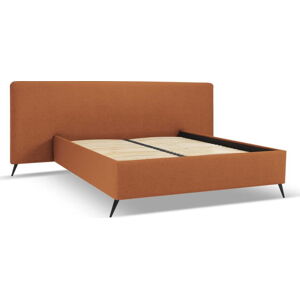 Čalouněná dvoulůžková postel s úložným prostorem a roštem 140x200 cm v cihlové barvě Walter – Milo Casa